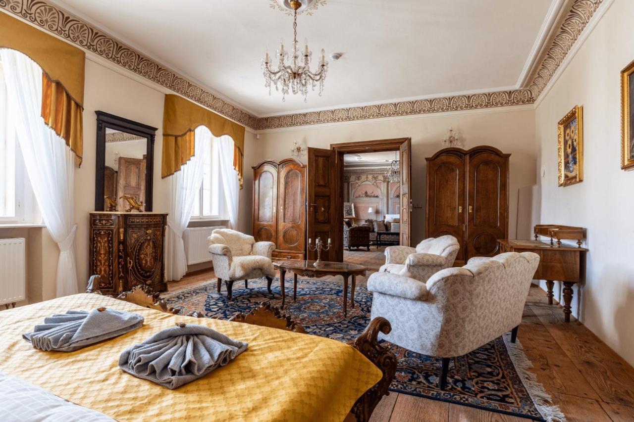 Ambrozuv Dvur Apartment Pouzdrany Luaran gambar