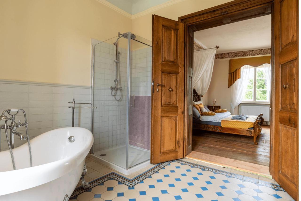 Ambrozuv Dvur Apartment Pouzdrany Luaran gambar
