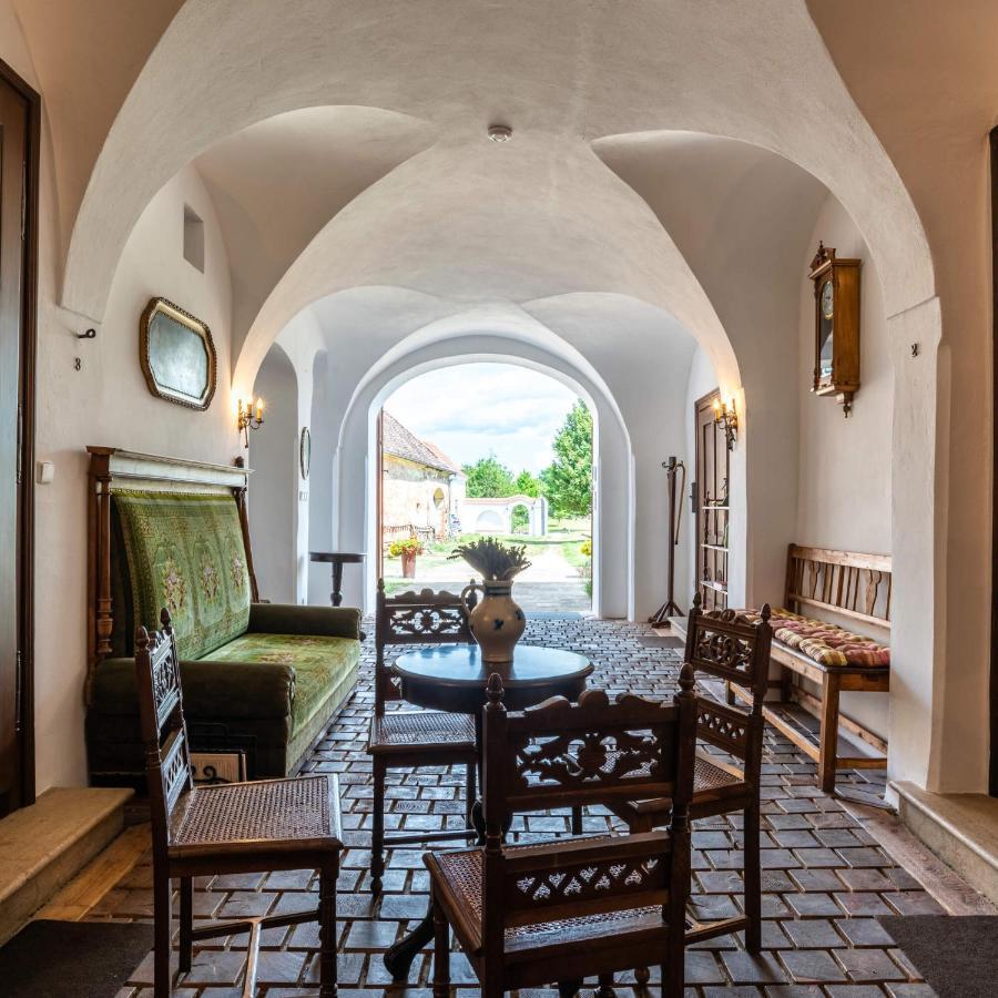 Ambrozuv Dvur Apartment Pouzdrany Luaran gambar
