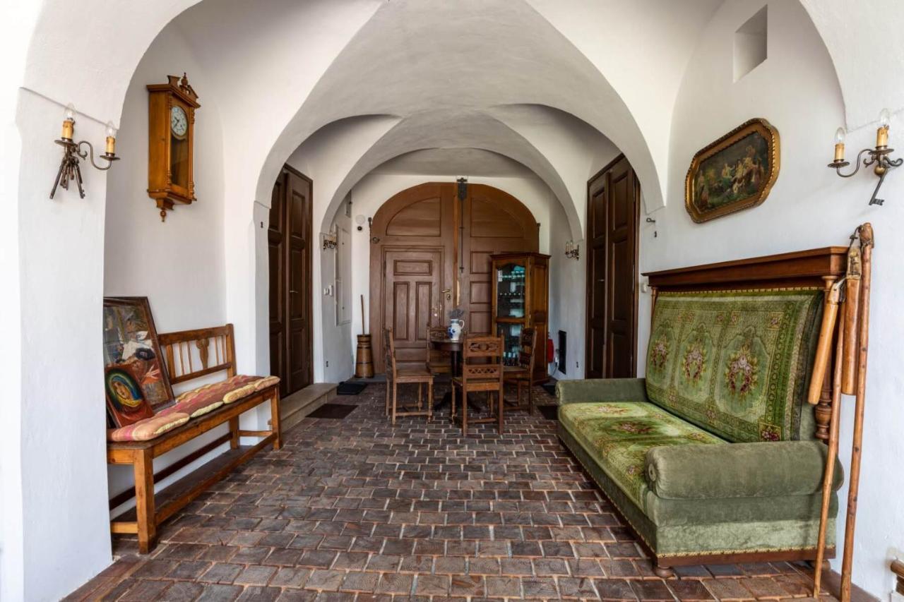 Ambrozuv Dvur Apartment Pouzdrany Luaran gambar
