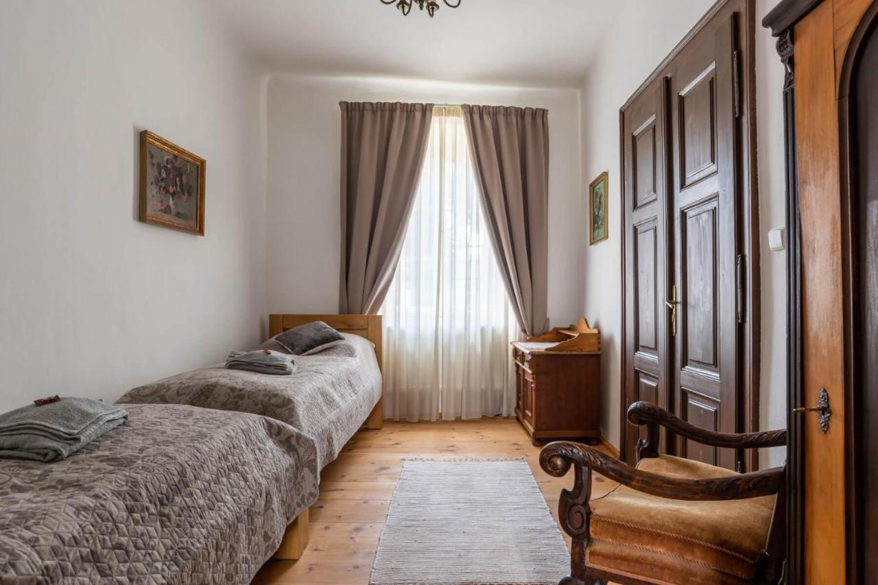 Ambrozuv Dvur Apartment Pouzdrany Luaran gambar